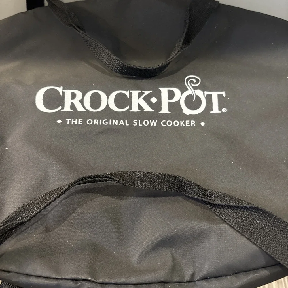 Crock Pot Brand Insulated Carrying Case Travel Bag Black Nylon Slow Cooker.15x9.
